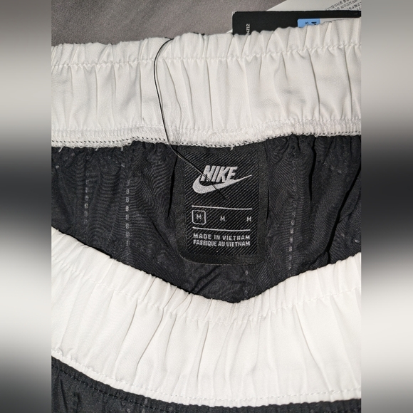 Nike Women's Sportswear Quilted Long Skirt medium. New with tags. - Picture 15 of 16